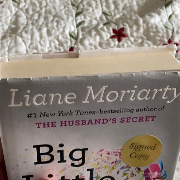 Author signed “Big Little Lies” HB book s - Picture 4 of 4